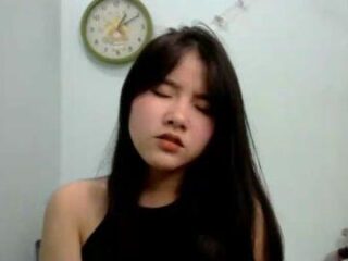 Full Clip bé áo đen uống bia live thủ dâm đang gây bão mạng xã hội