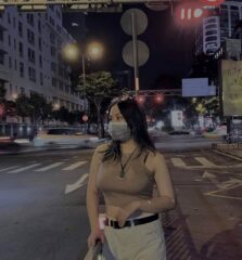 Clip Sex idol Tiktoker đeo kính thích ngậm cu bạn trai