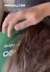 Clip Sex e NV VP Bank bú buồi trên ô tô