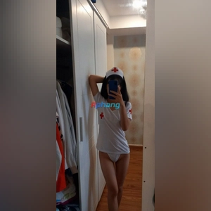 Siêu phẩm bé loli 2k6 sở thích cosplay cô y tá dâm đãng