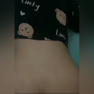 Chịch em trong bộ đồ ngủ em rên thật là dễ thương