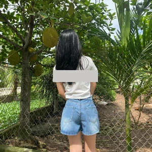 Xuất tình đầy bướm bé rau non bím cực múp