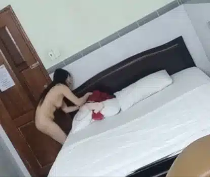 Lấy tiền thưởng tết là phải đi đá phò cho nó rực rỡ