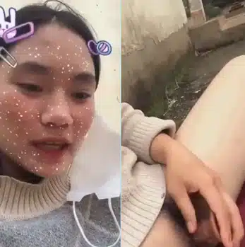 Em là con chó cái damdang lúc nào cũng thèm cu của anh